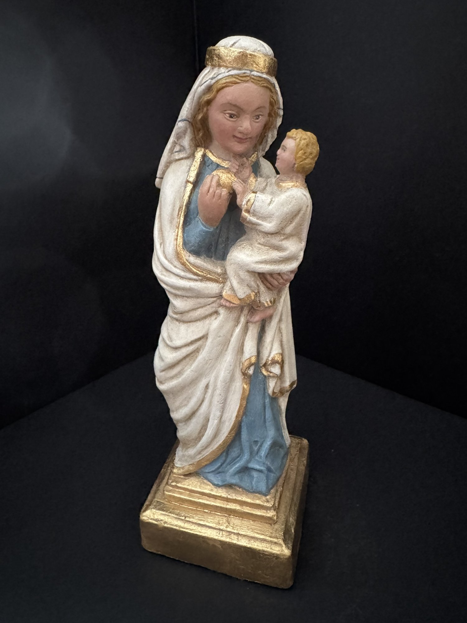 Polychromy of Romanesque Madonna — Rescued Pieces, photo 4